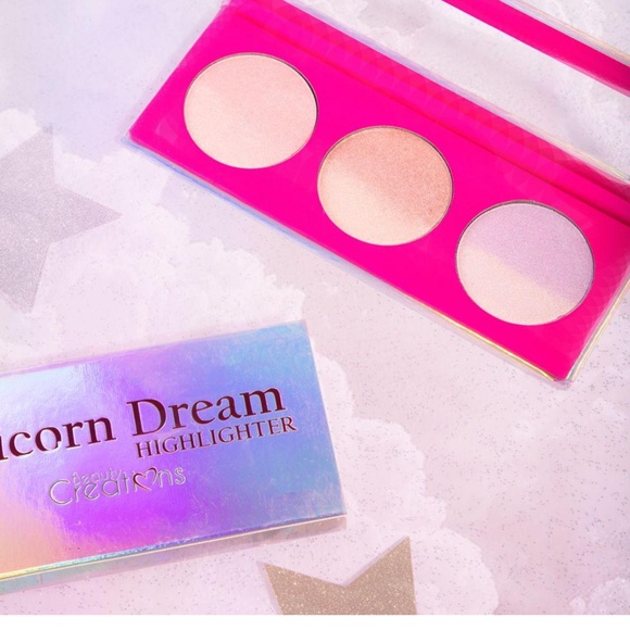 Beauty Creations Other - Beauty Creations Unicorn Dream Highlighter Palette -
